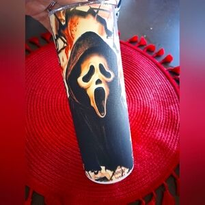 Glow in the dark scream